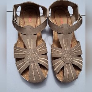 Lostis Faux Suede Wedge Sandal    Size 11 (42)